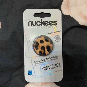 NWT Leopard nuckees pop socket